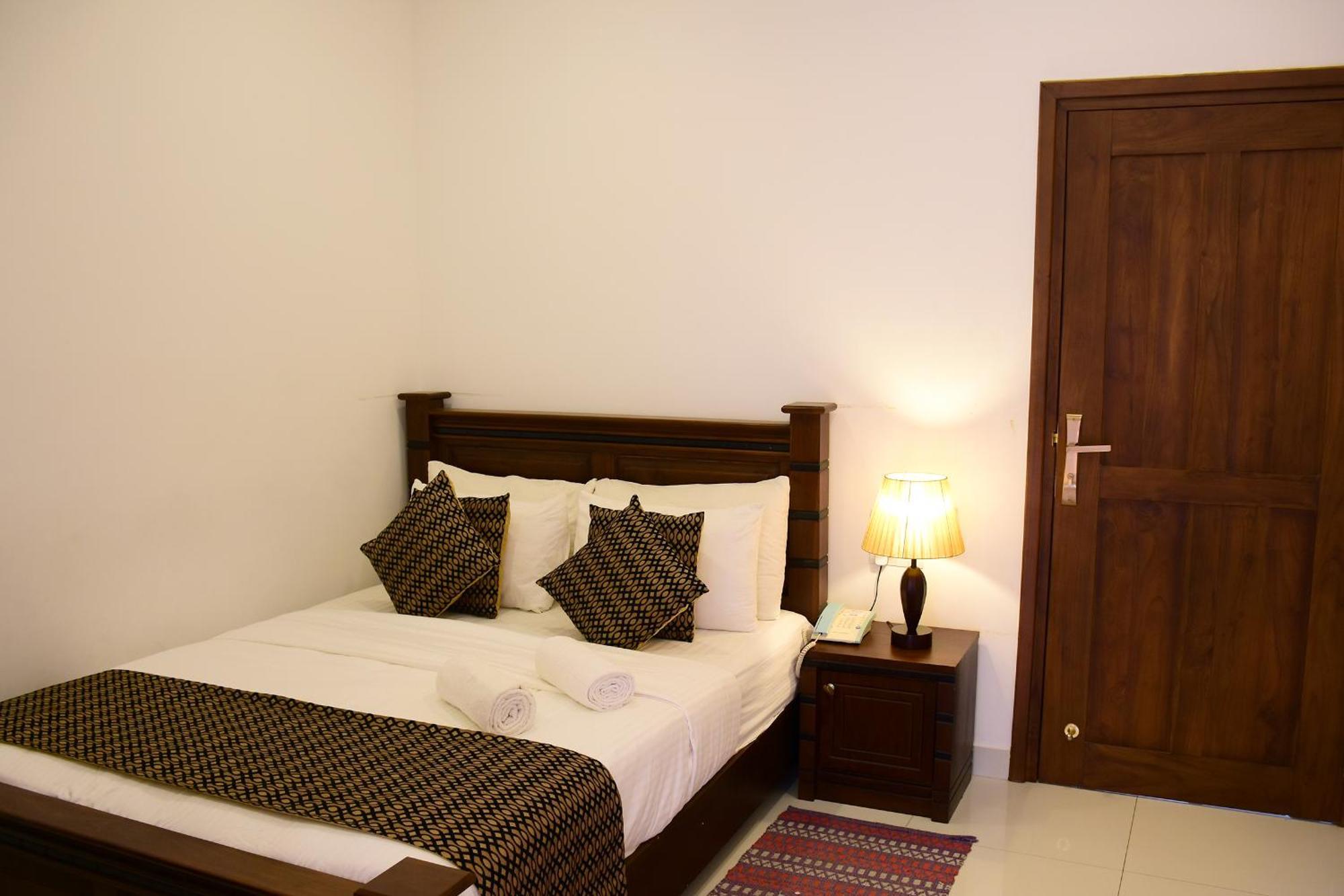 Hotel Bamiyan Kandy Exteriör bild